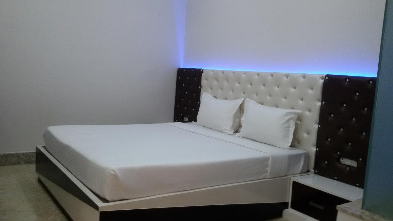 ניו דלהי Hotel Royal International מראה חיצוני תמונה
