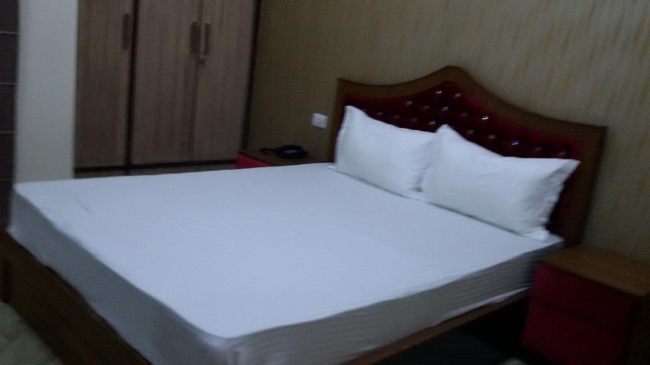 ניו דלהי Hotel Royal International מראה חיצוני תמונה