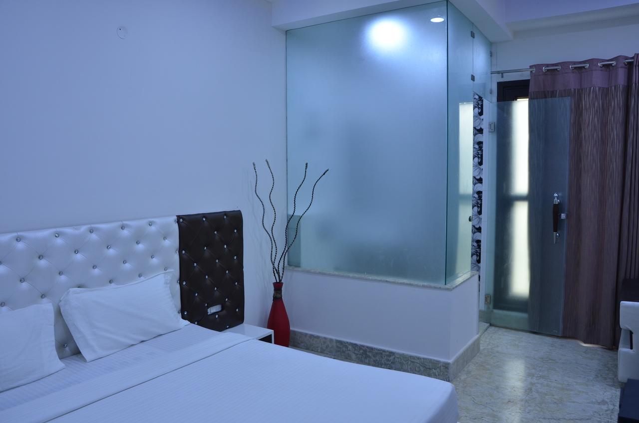 ניו דלהי Hotel Royal International מראה חיצוני תמונה